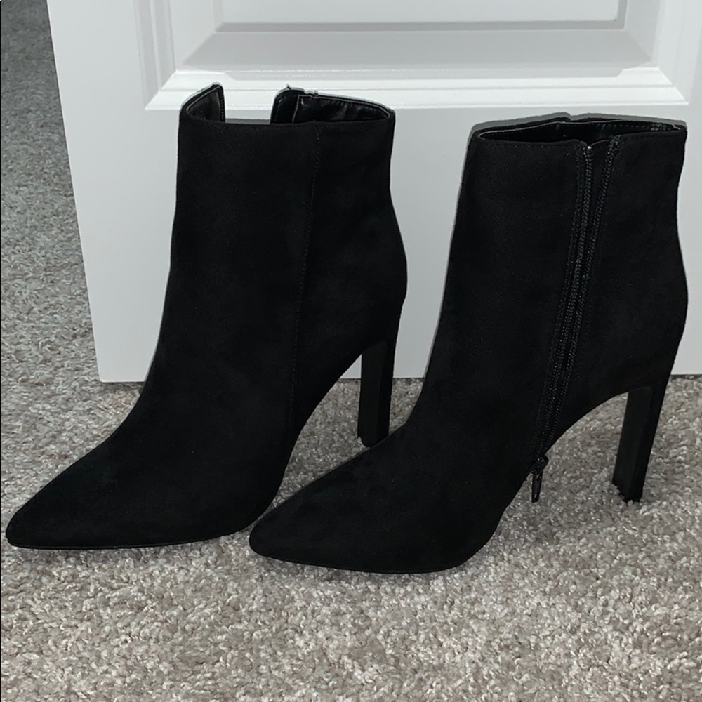 Fashion Nova boots